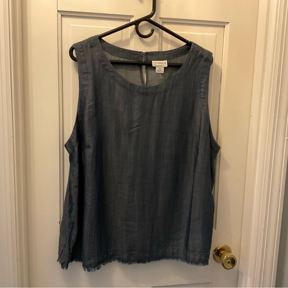Liz Claiborne Sleeveless Navy Blouse